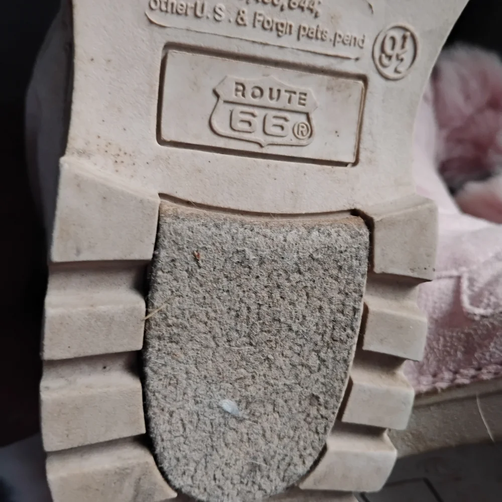 Route 66 Suede/Fur Insulated Boots/w Pom Poms - Picture 10 of 10